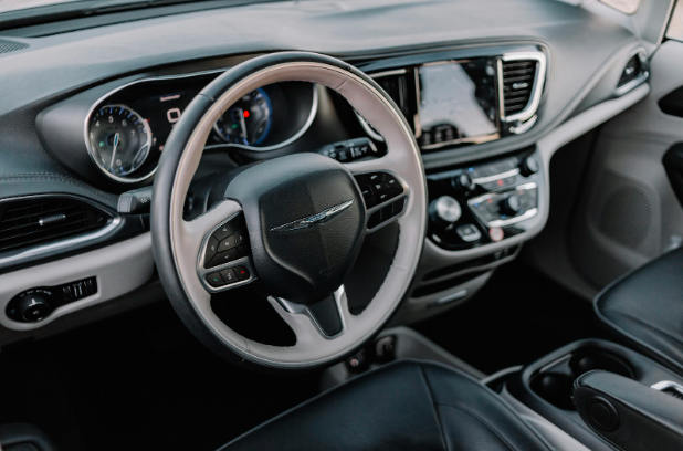 How Toronto Shoppers Can Enjoy Great Value at a Chrysler dealership in Toronto